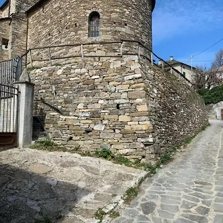 Casa Corchia-appartamento Per 4 דירה *